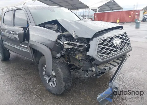 2020 Toyota Tacoma Trd Off-Road z USA, uszkodzony, nr VIN 3TMCZ5AN8LM346812